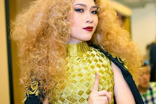 Mỹ Tâm: 'Tôi đá thẳng chứ không đá xéo'