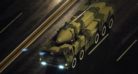 Radio Thế giới 24h: Trung Quốc khoe tên lửa đạn đạo Dongfeng-16 