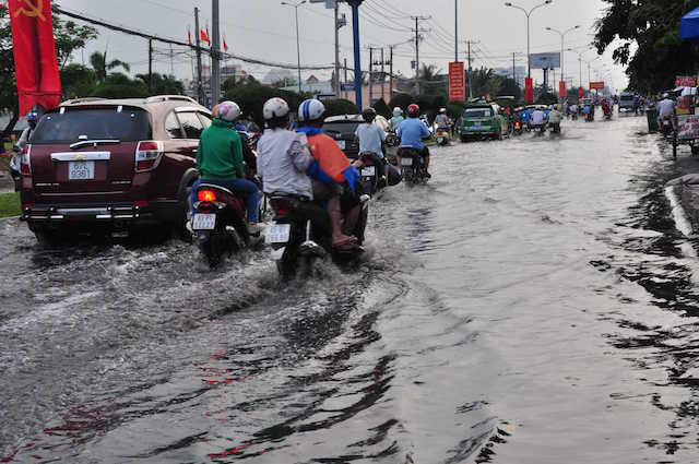 Mưa gần 1 giờ giải nhiệt ĐBSCL