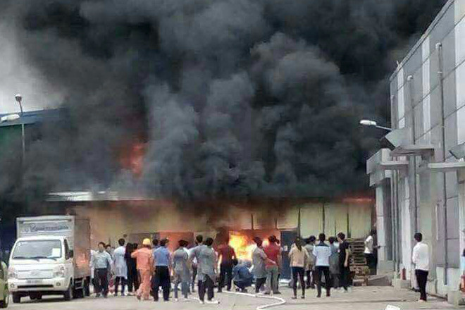 Đám cháy bùng phát dữ dội. Ảnh: Facebook.