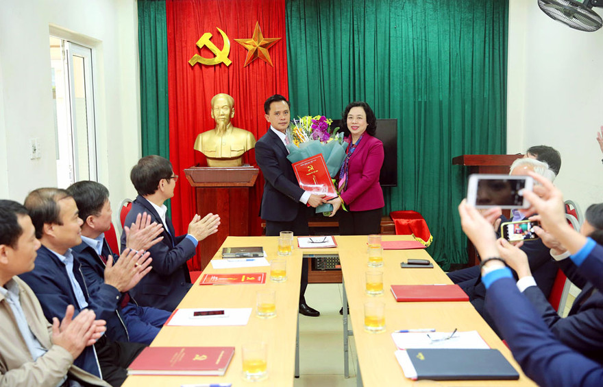 Bản tin 8H: Điều động, bổ nhiệm nhân sự ở Hà Nội