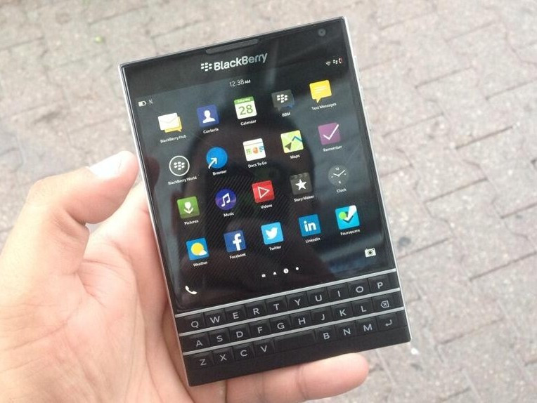 Blackberry Passport: Tuyệt phẩm hay phế phẩm?