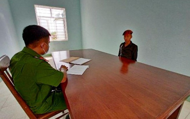 A Vũ tại cơ quan công an. Ảnh: L.Q.LOAN