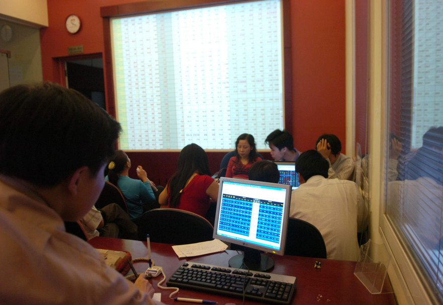 Chứng khoán đang lên đồng?