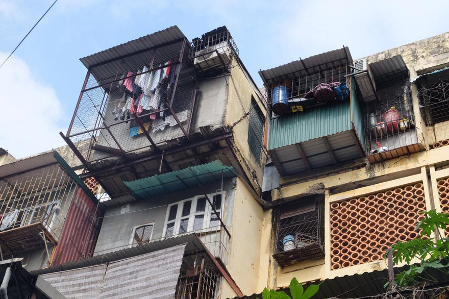 Nguy cơ cháy nổ từ hàng nghìn “chuồng cọp” chung cư