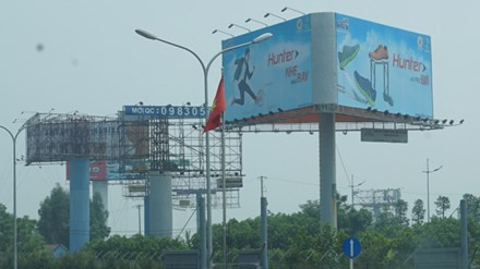 Hà Nội xử lý dứt điểm hàng loạt biển quảng cáo vi phạm