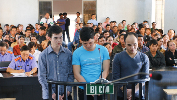 Các bị cáo tại phiên tòa.