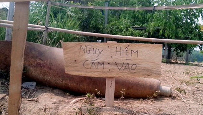 Quả bom đang được xã bảo vệ nghiêm ngặt.