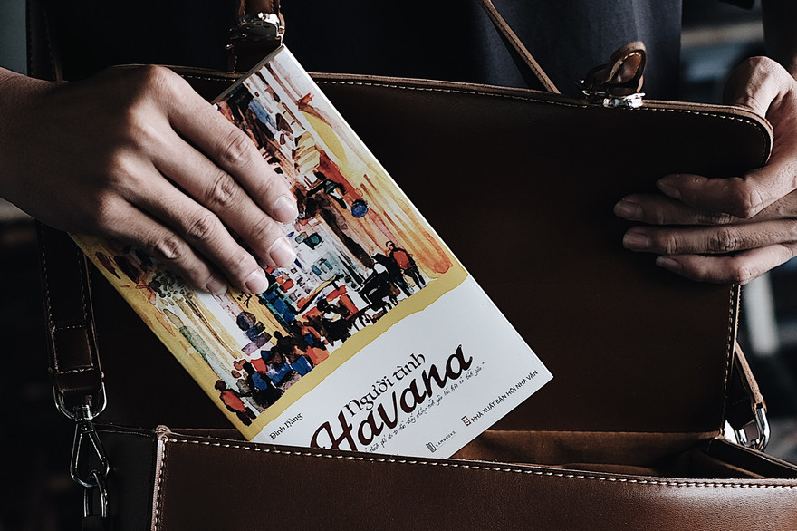 Blogger Đinh Hằng: Từ 'Quá trẻ để chết' trên đất Mỹ cho tới làm 'Người tình Habana'