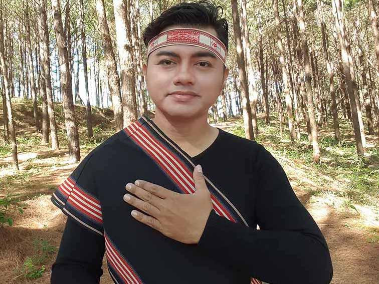 Chàng 'Đam San' của núi rừng Tây Nguyên đang chiến đấu với COVID-19 để giành giật sự sống