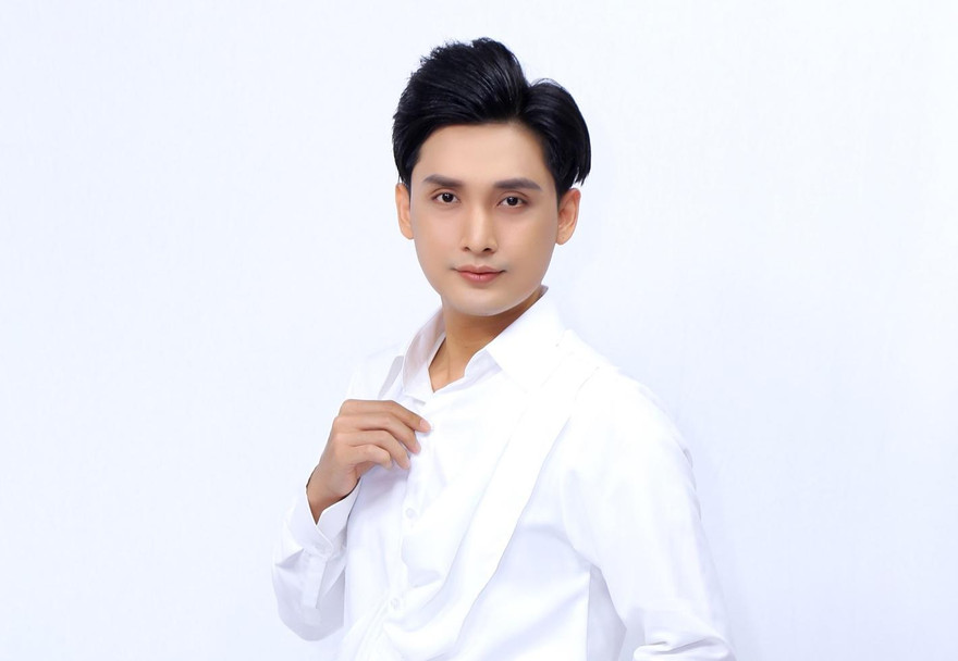 Chàng trưởng phòng điển trai từ bỏ 'chốt đơn' thu nhập 120 triệu đồng/tháng để làm ca sỹ 