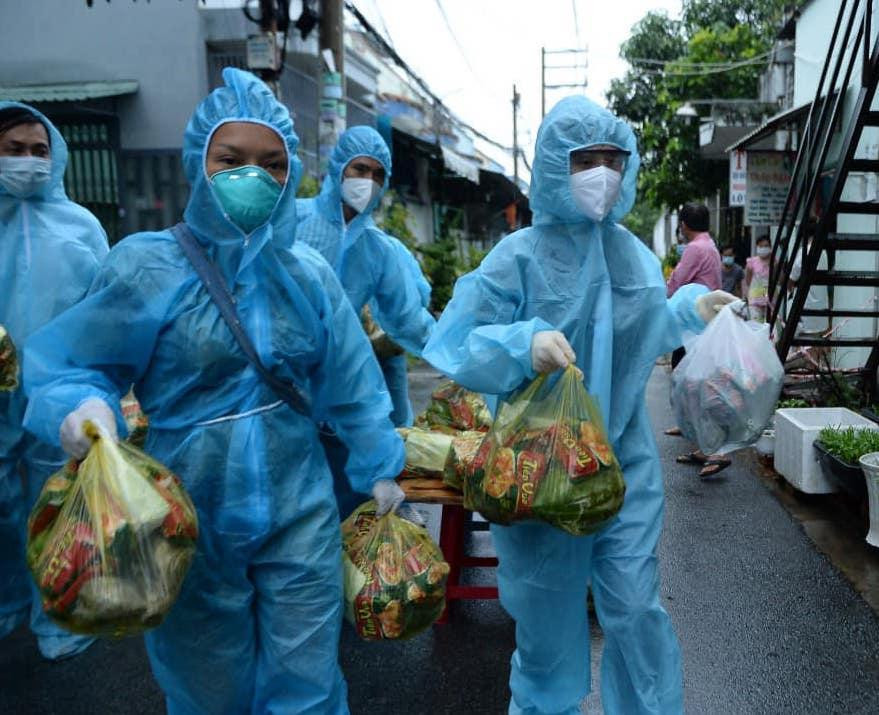 Ca sỹ Thái Thuỳ Linh mong người cơ nhỡ TPHCM có 'mái ấm mùa dịch'