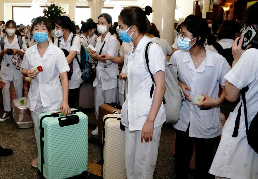 Hỗ trợ lưu trú cho sinh viên y tế vào tiếp sức cho TPHCM