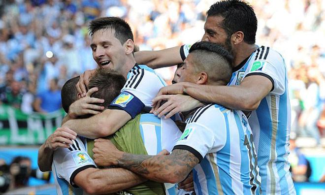 Người ta bảo 1 phút của Messi ở trận Iran là 1 phút của thiên tài, chỉ anh mới tạo ra khác biệt.