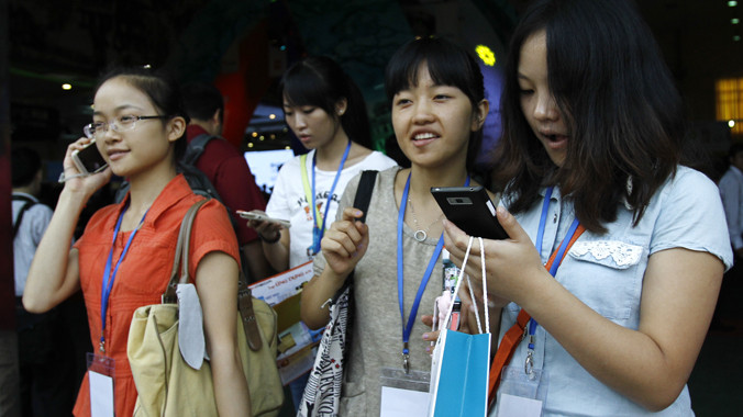 Ai là nạn nhân của phần mềm gián điệp Ptracker. Ảnh minh họa: Như Ý