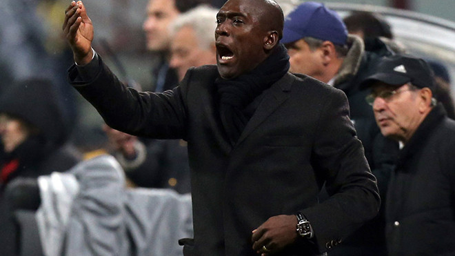 Seedorf đòi Milan bồi thường 10 triệu euro