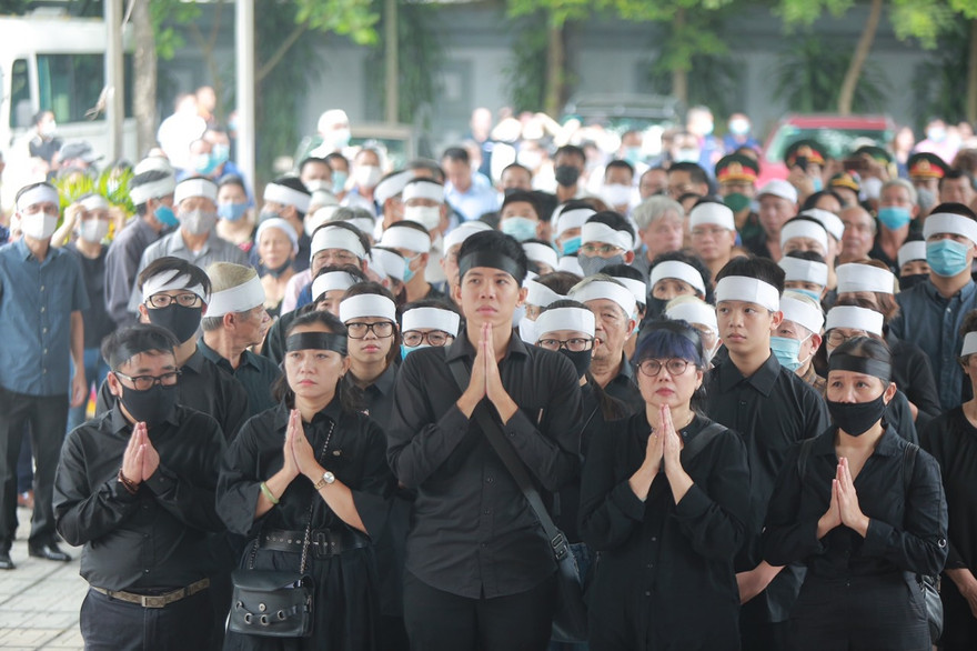 Gia đình làm lễ phát tang nhạc sĩ Phó Đức Phương