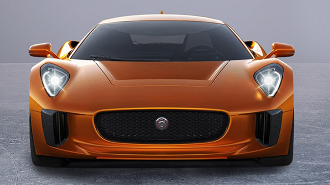 Jaguar C-X75 siêu xe concept xuất hiện trong Spectre trong vai trò xe của nhân vật phản diện.