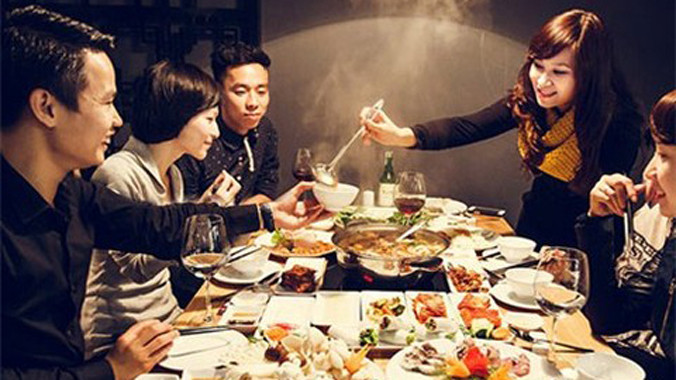 Tất niên ăn gì?