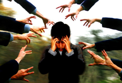 Hoang tưởng là biểu hiện thường thấy ở bệnh nhân tâm thần phân liệt. Ảnh minh họa: geneticliteracyproject. 