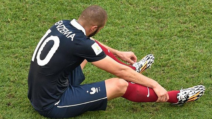Benzema chơi thất vọng trước Đức