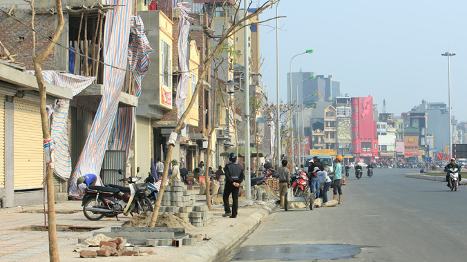 Vỉa hè đường Kim Liên Mới - Ô Chợ Dừa (Hà Nội). Ảnh: Như Ý 