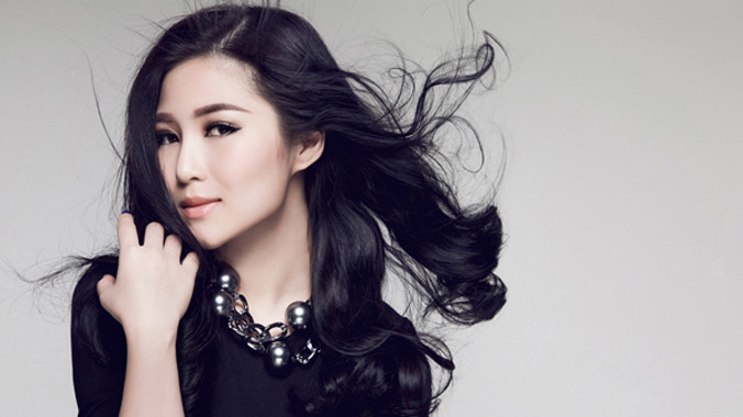 Hương Tràm: 'Tôi mới nâng mũi mà mọi người đã bàn tán' 