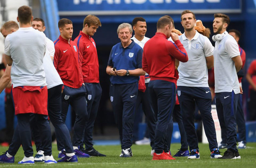Thầy trò Roy Hodgson có xỏa bỏ được cái dớp không thắng trong trận mở màn.
