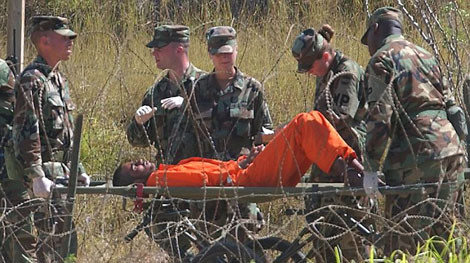 Tù nhân trong nhà tù bí mật của CIA tại Afghanistan đã được đưa đi chữa trị tâm lý sau khi bị tra tấn dã man năm 2002. Ảnh: AP.