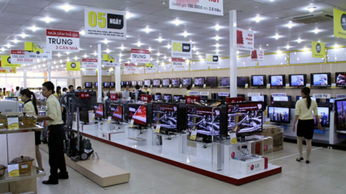 Khuyến mãi, giảm giá nhiều nhưng các trung tâm điện máy vẫn vắng khách. Ảnh minh họa.