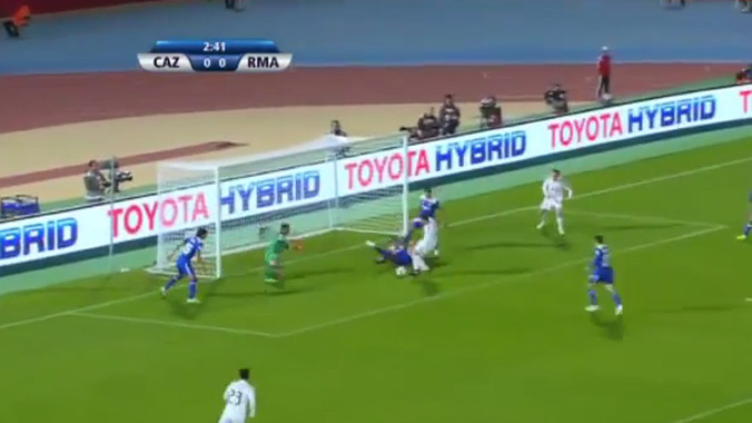 Pha bỏ lỡ cơ hội khó tin của C.Ronaldo từ cự ly...3m