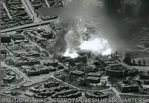 Một cuộc không kích của liên quân nhằm vào các mục tiêu IS tại Iraq.