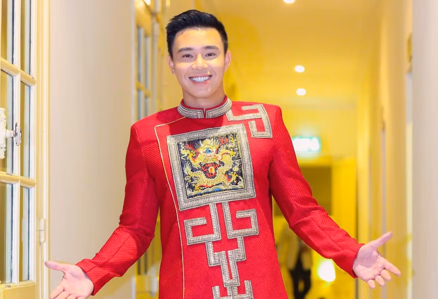 Ca sĩ Đông Hùng hết thời gian tự cách ly ở nhà
