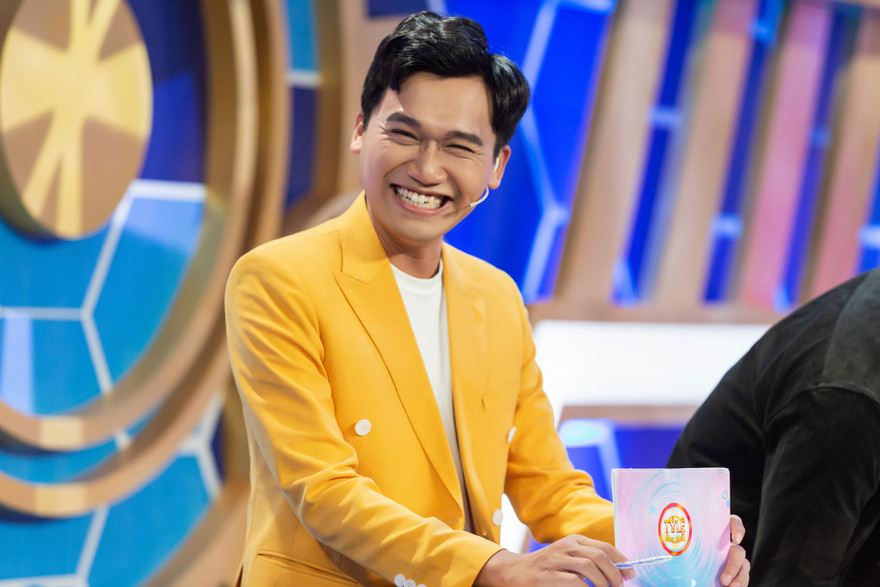 Xuân Nghị đón Tết bên gia đình sau 10 cái Tết phải đi diễn xuyên Tết