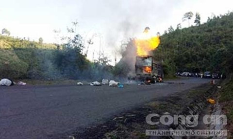 Hiện trường vụ cháy. Ảnh: Bảo Bình.