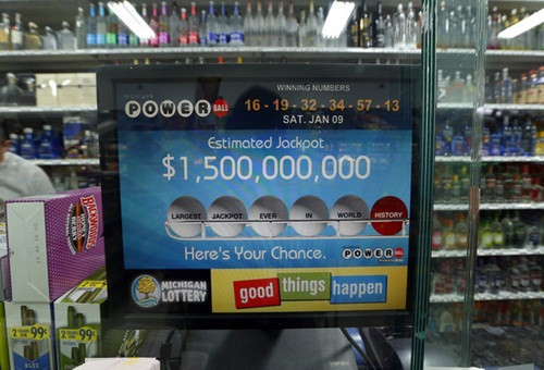 Người trúng giải Powerball có thể chỉ được thực lĩnh hơn 400 triệu USD. Ảnh: AP.