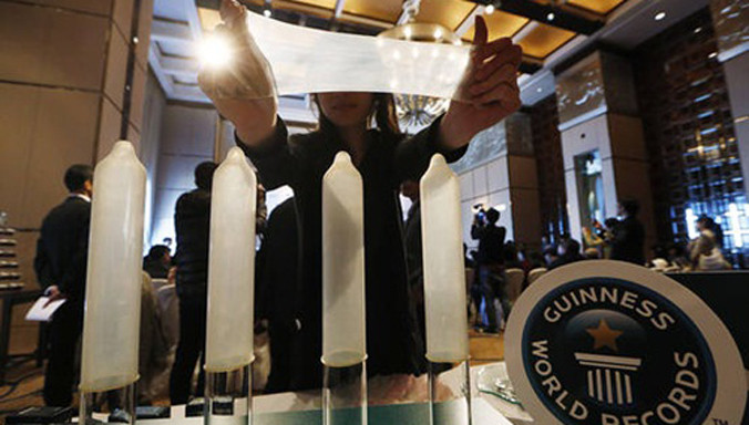 Một sản phẩm của Daming được quảng cáo trong buổi họp báo năm 2014. Ảnh: AP.