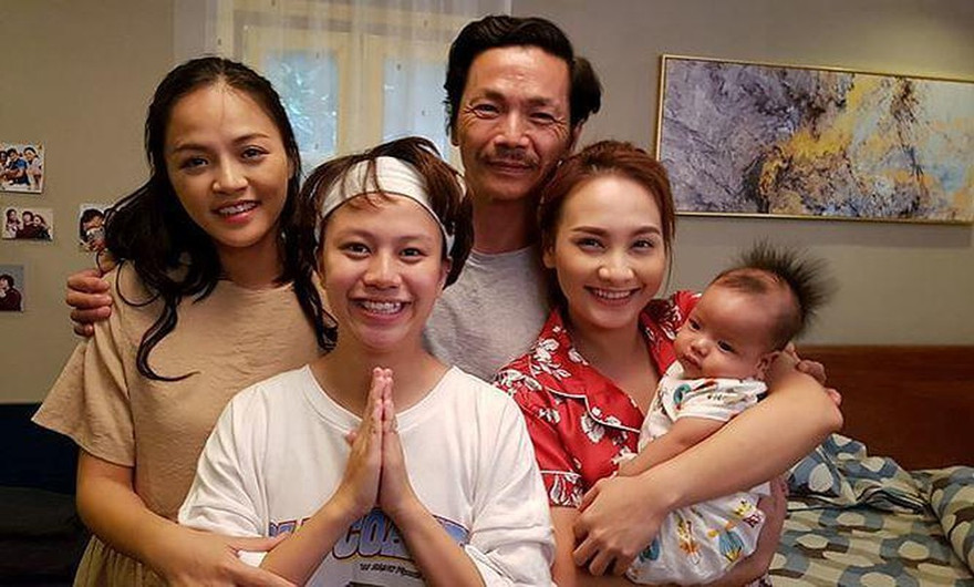 Sau khi đóng máy, dàn diễn viên Về nhà đi con đang tập trung quay ngoại truyện