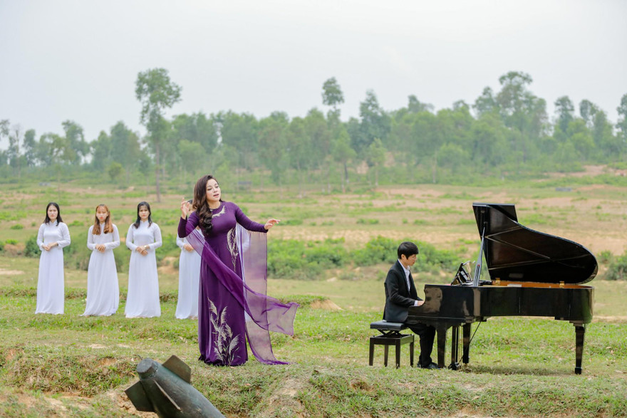 Sau MV khủng "Cúc ơi", Tố Nga tiếp tục làm MV về chiến tranh