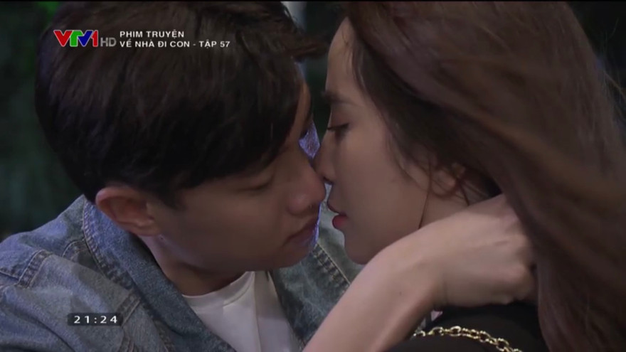 Vũ tấn công Nhã không ngừng