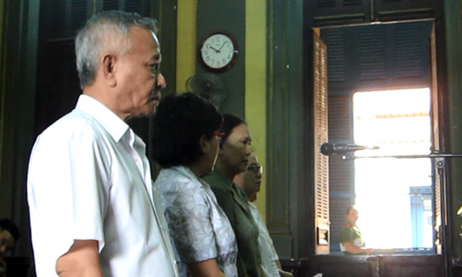 Các bị cáo tại phiên tòa phúc thẩm.