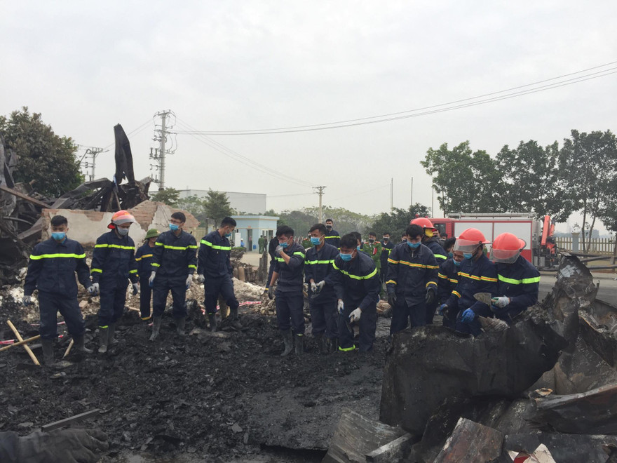 Hiện trường nhà máy bị hỏa hoạn