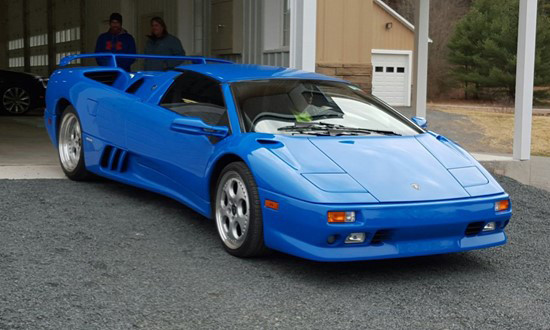 Siêu xe từng thuộc sở hữu của Donald Trump được hét giá 460.000 USD.