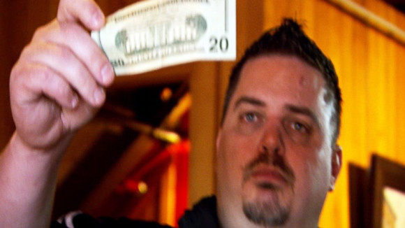 Lật tẩy công nghệ in đô la siêu giả mới 