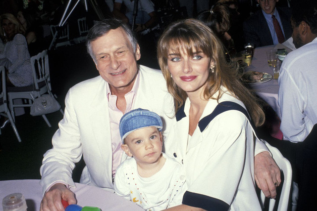 Marston Hefner và bố mẹ.