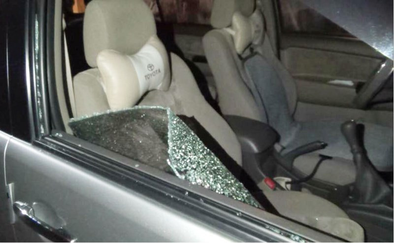 Một chiếc ô tô bị đập kính lấy trộm tài sản xảy ra trên địa bàn tỉnh Bình Dương