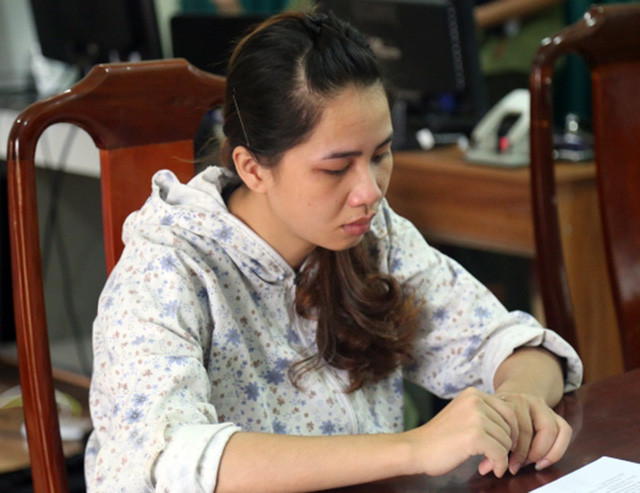 Hoàng Thị Liễu tại cơ quan Công an