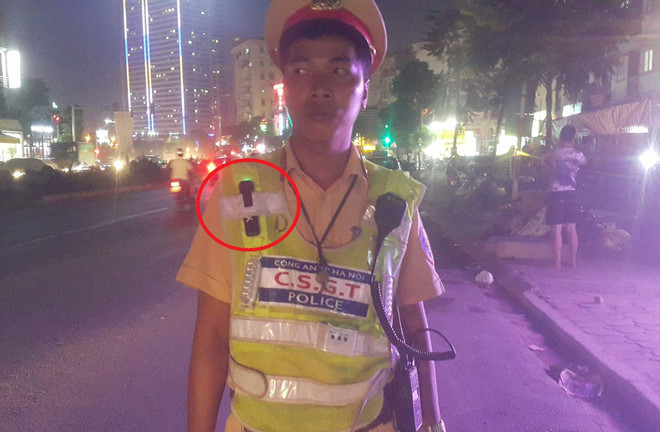 Camera dạng bút có chức năng ghi hình hồng ngoại vào ban đêm