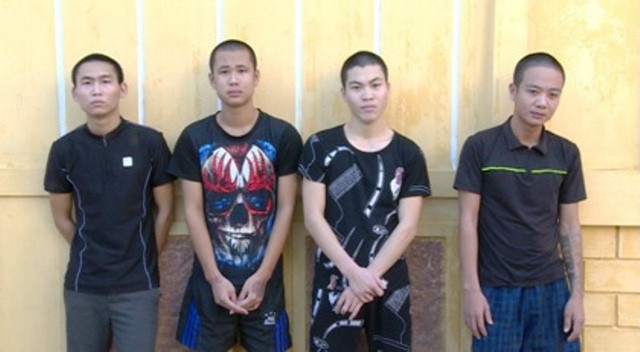 4 trong 5 đối tượng dùng hung khí đến trụ sở công an xã Thái Dương gây rối. Ảnh: Công an Thái Bình