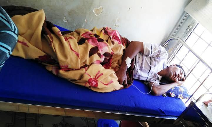 Bệnh nhân đang điều trị tại bệnh viện huyện.